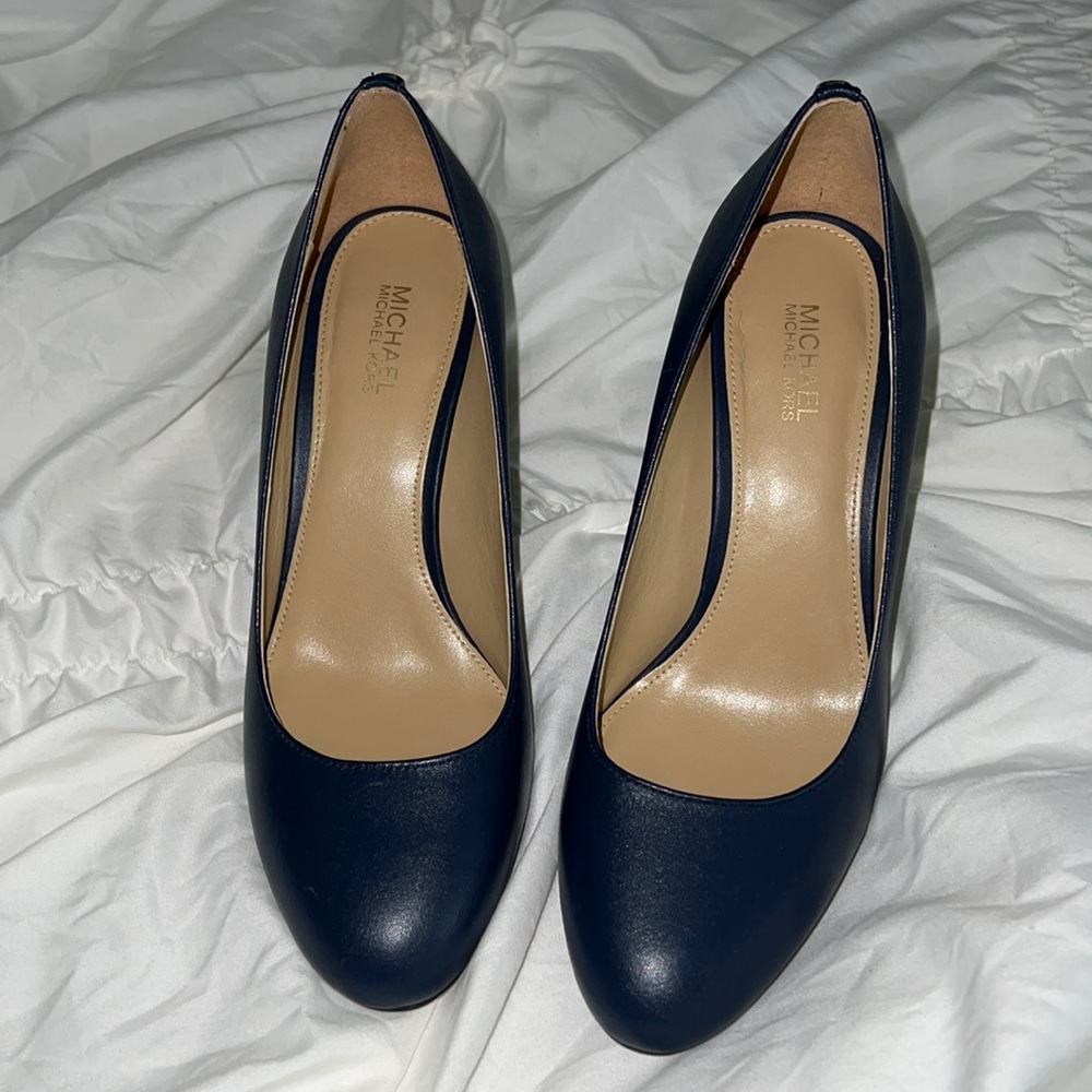 Michael Kors Heels 5.5 Navy NWOT